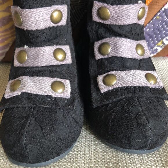 Joyfolie “Leighton in Black” Lace Baby Boots - Picture 2 of 9